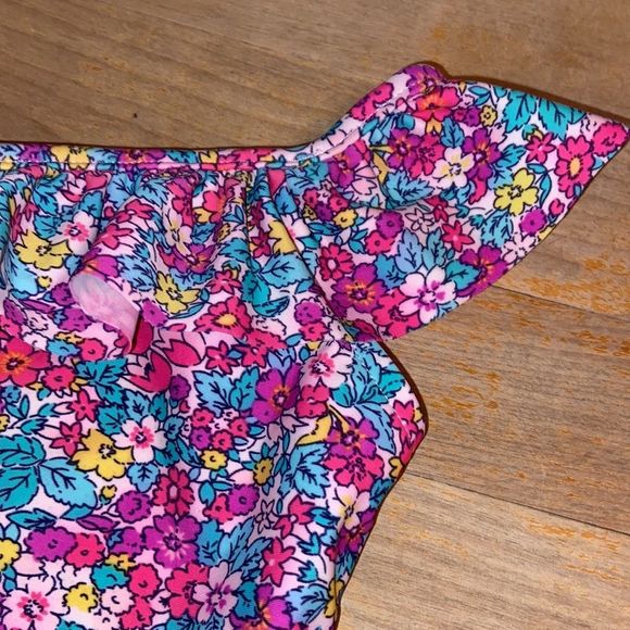 🌺 CARTER’S Floral Asymmetric Ruffle Swim Suit - Picture 4 of 9